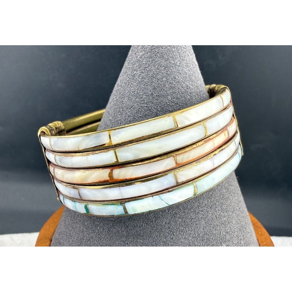 Vintage Estate Bangle Bracelet Gold Mother Of Pearl Shell Inlay Hinged 7"